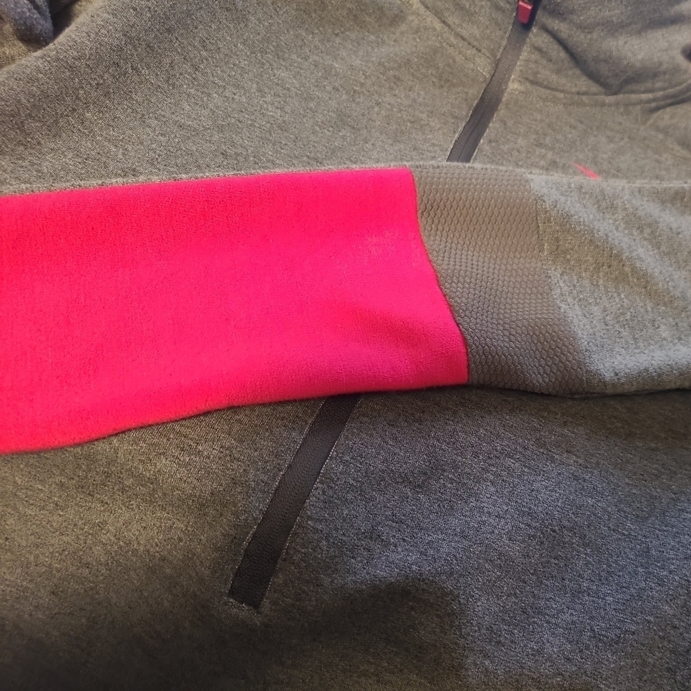 Gymshark Vital Seamless Half Zip Back Pocket Jacket Gray And Pink‎ Sz Medium. - Picture 3 of 8